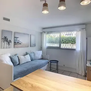  Appartement Golfe Juan Dans Résidence Avec Piscine France